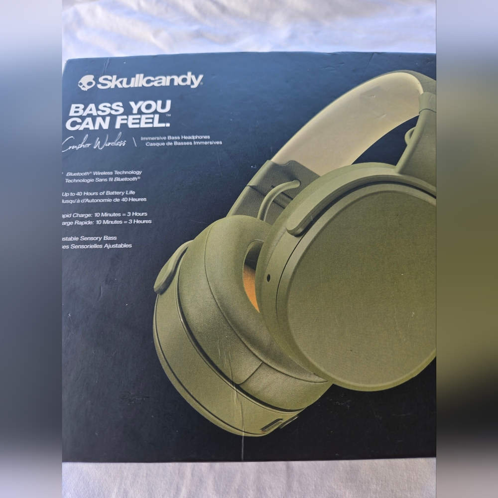 SKULLCANDY CRUSHERS WIRELESS HEADPHONES RARE OLIVE GREEN